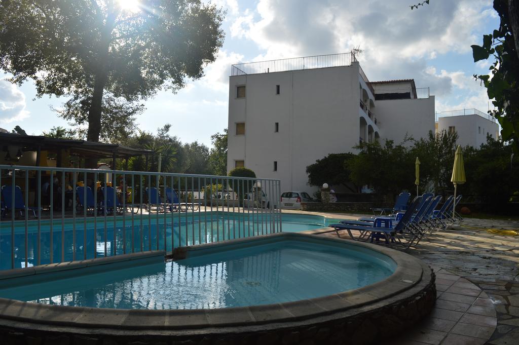 Hotel Lalaria Скиатос Экстерьер фото